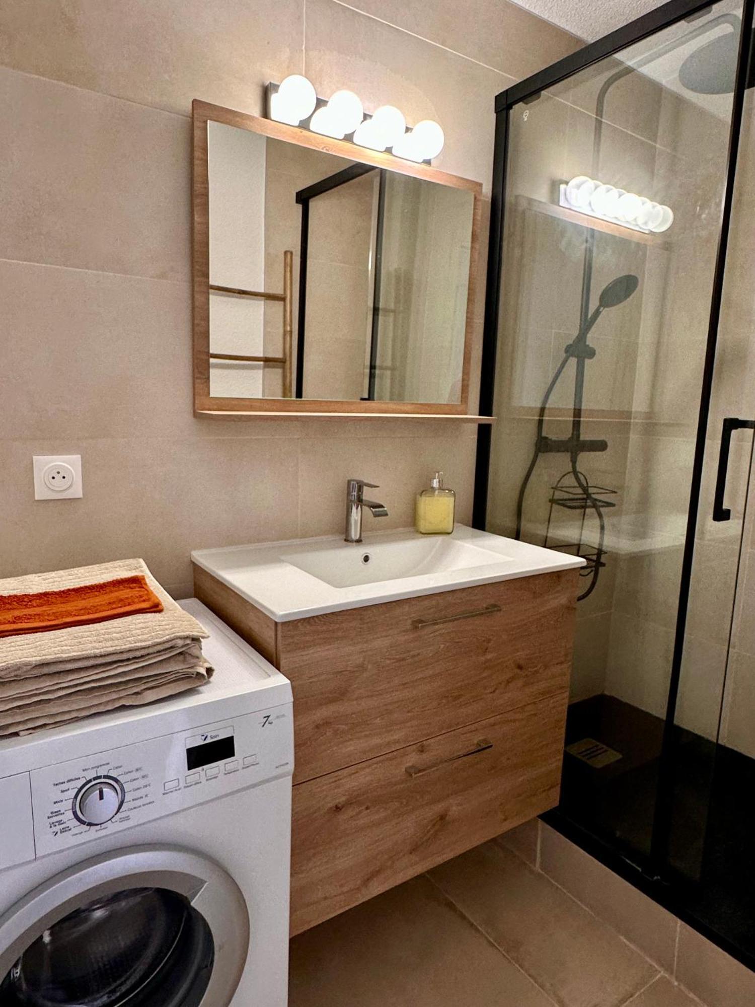 Evasion Setoise - Appartement Avec Balcon Vue Marina, Climatise, Parking - Situe A 200M De La Plage Sète Zewnętrze zdjęcie